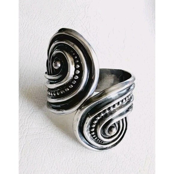 Vintage Sterling 925 Hinged Bypass Clamper Cuff Dotted Bracelet Mexico 36.35g
